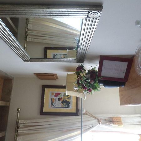 La Chevallerie B&B Isigny-le-Buat Extérieur photo