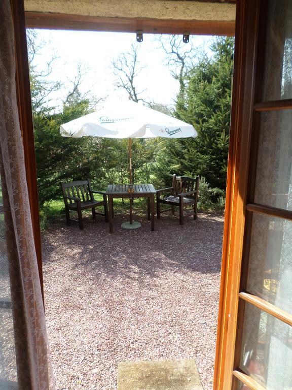 La Chevallerie B&B Isigny-le-Buat Extérieur photo