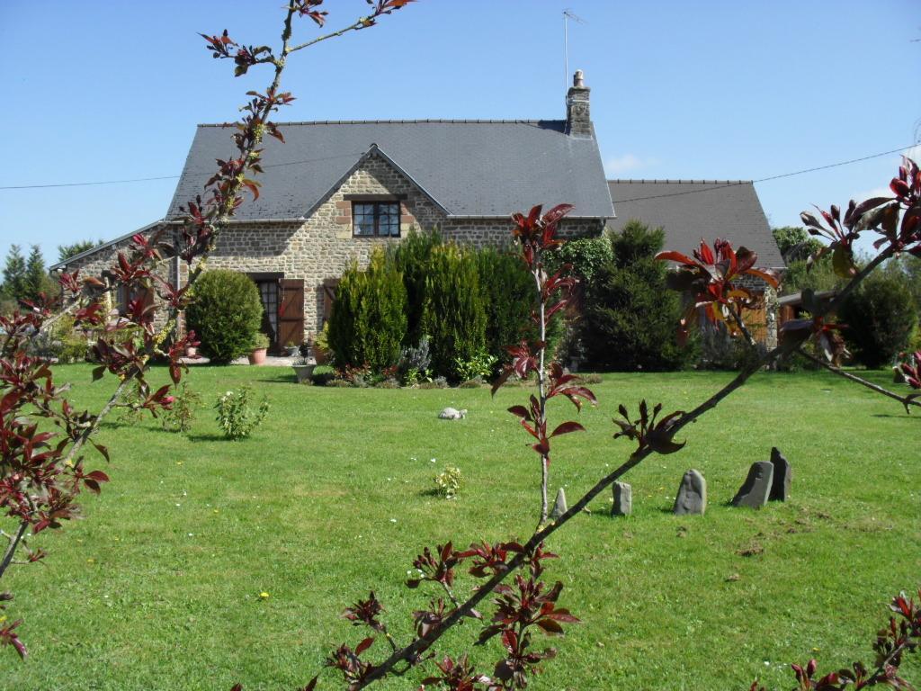 La Chevallerie B&B Isigny-le-Buat Extérieur photo