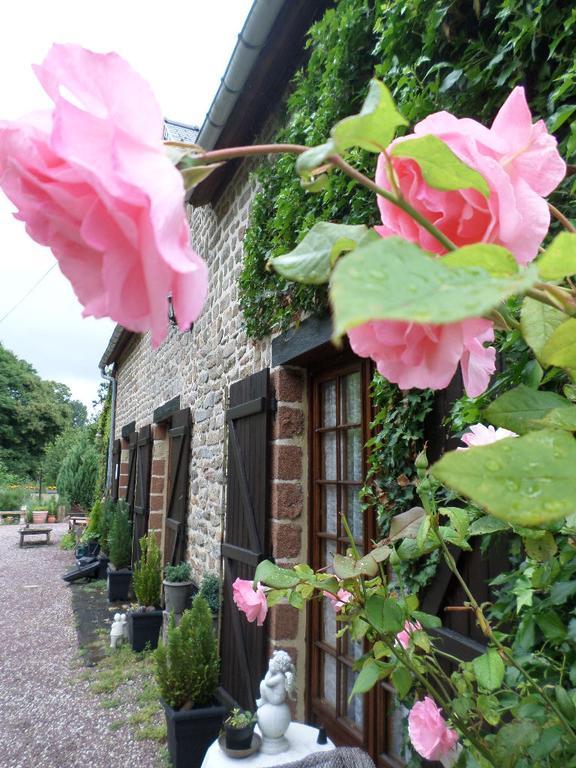 La Chevallerie B&B Isigny-le-Buat Extérieur photo